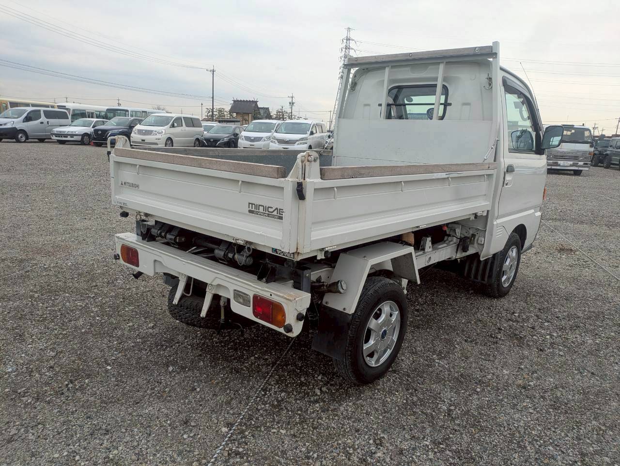 1998 Mitsubishi Minicab Scissor Lift Dump 4WD - Image 3