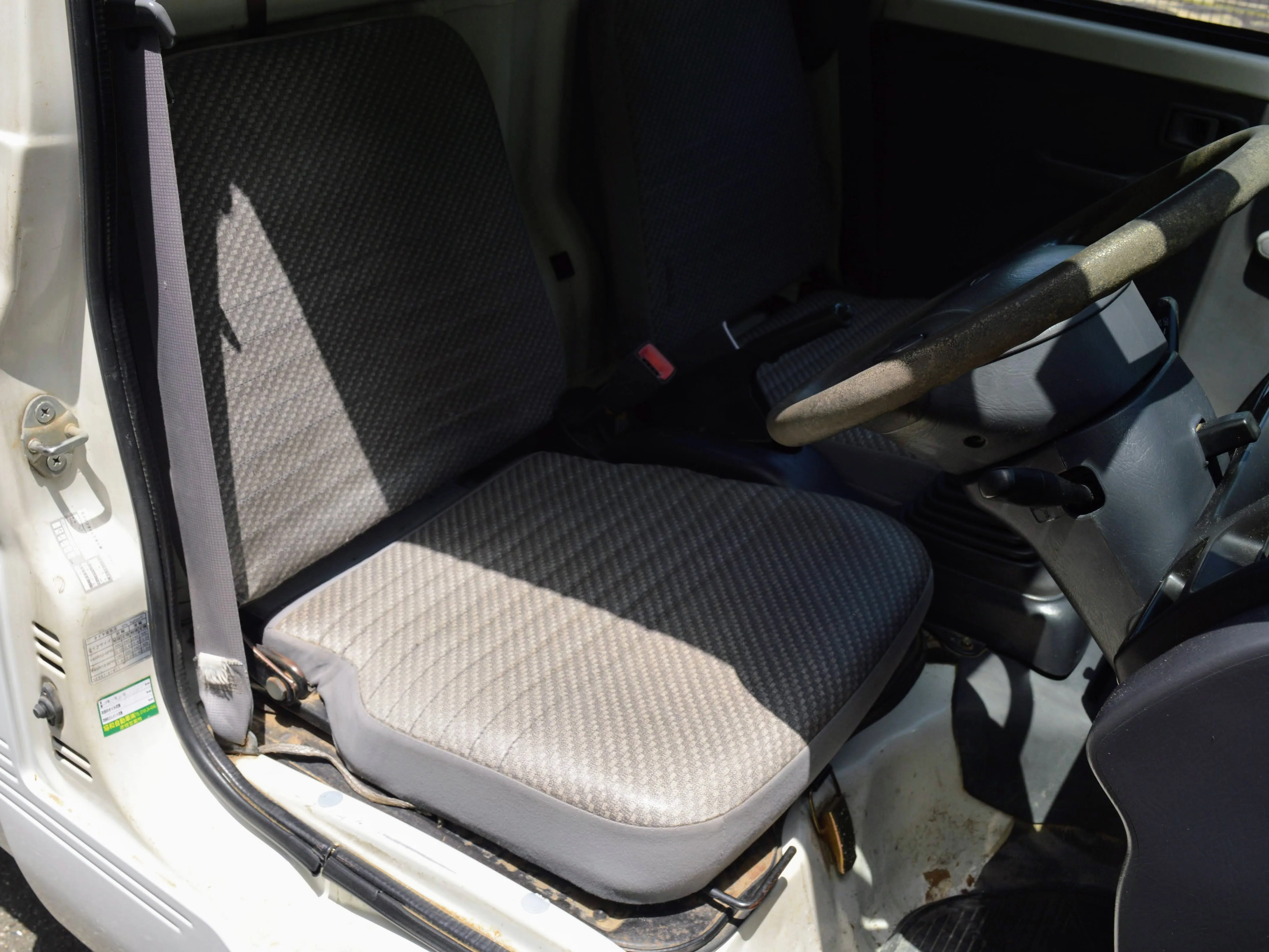 2000 Daihatsu Hijet 4WD - Image 10