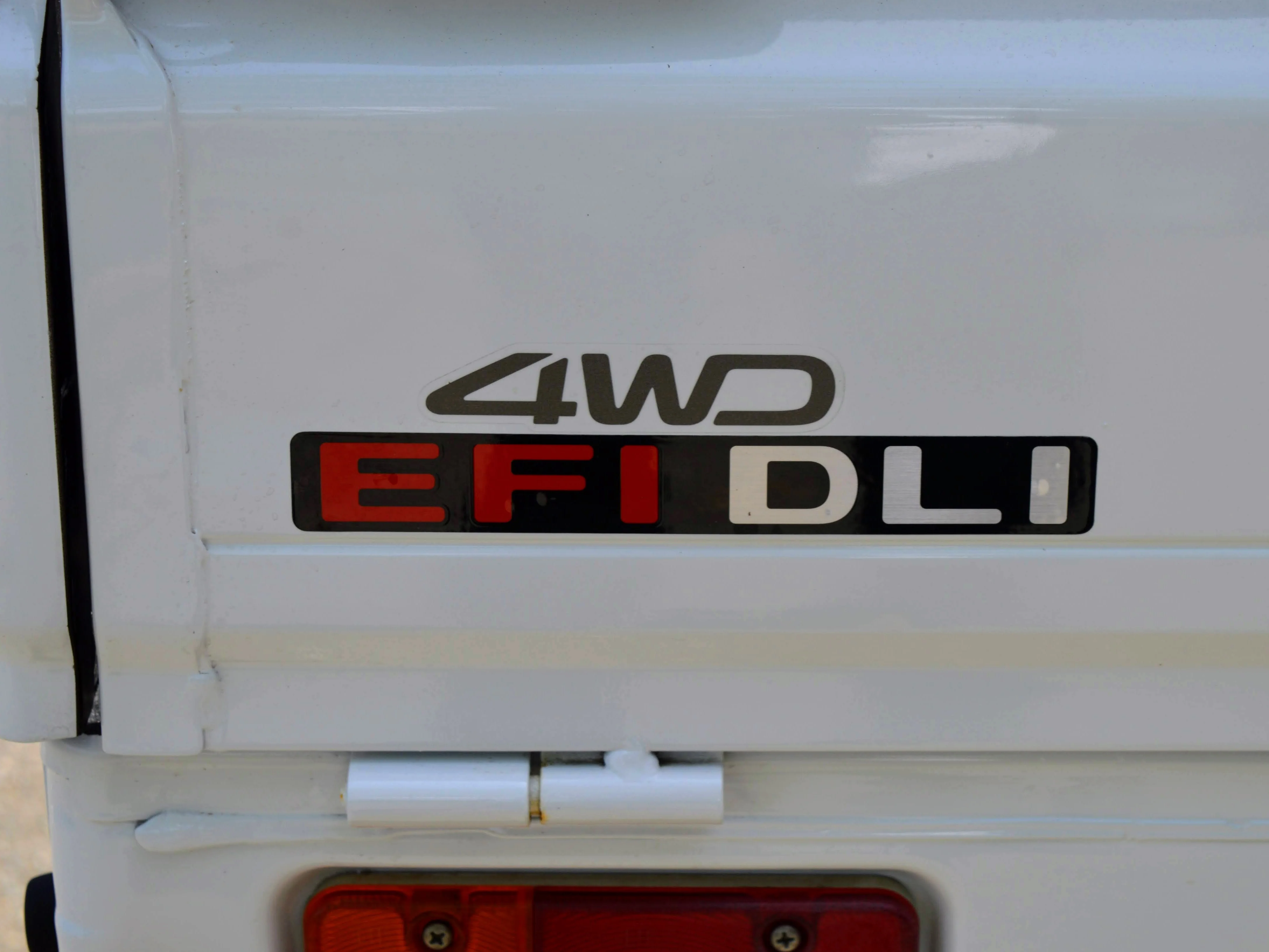 2000 Daihatsu Hijet 4WD - Image 35