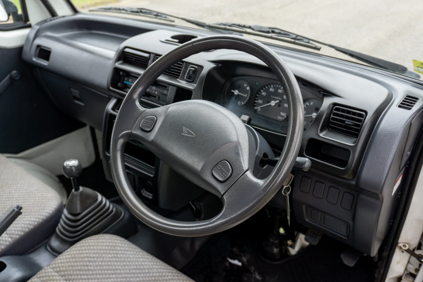 1999 Daihatsu Hijet 4WD - Image 16