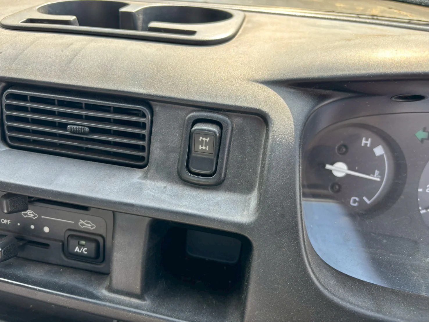 1999 Daihatsu Hijet 4WD - Image 20