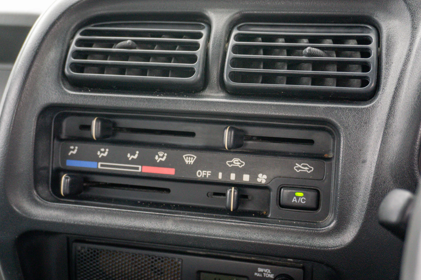 1999 Suzuki Carry 4WD - Image 14