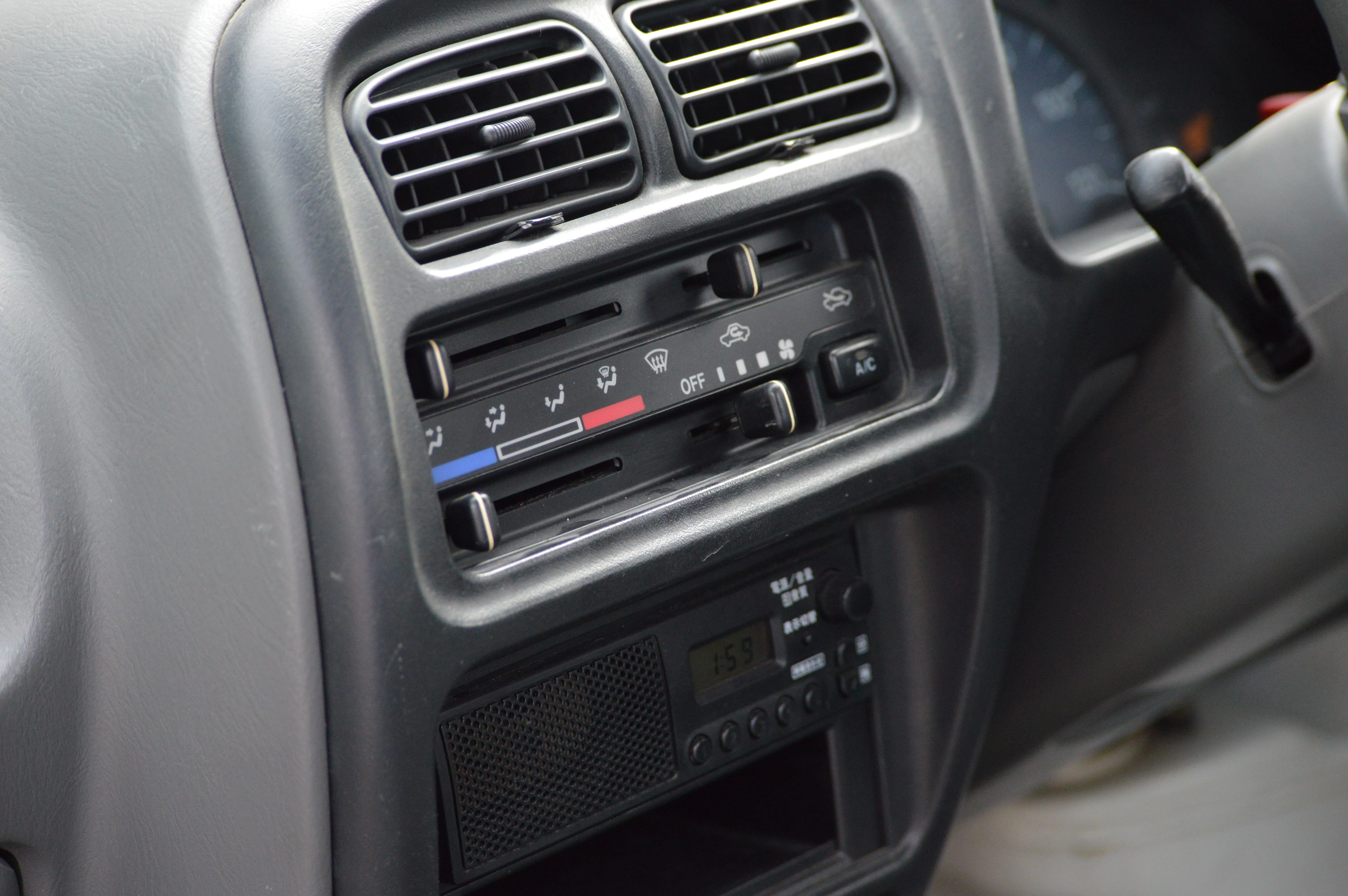 2000 Suzuki Carry KU 4WD - Image 9