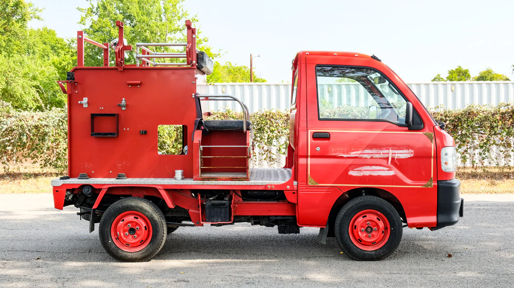 2000 Daihatsu Hijet Firetruck 4WD - Image 6