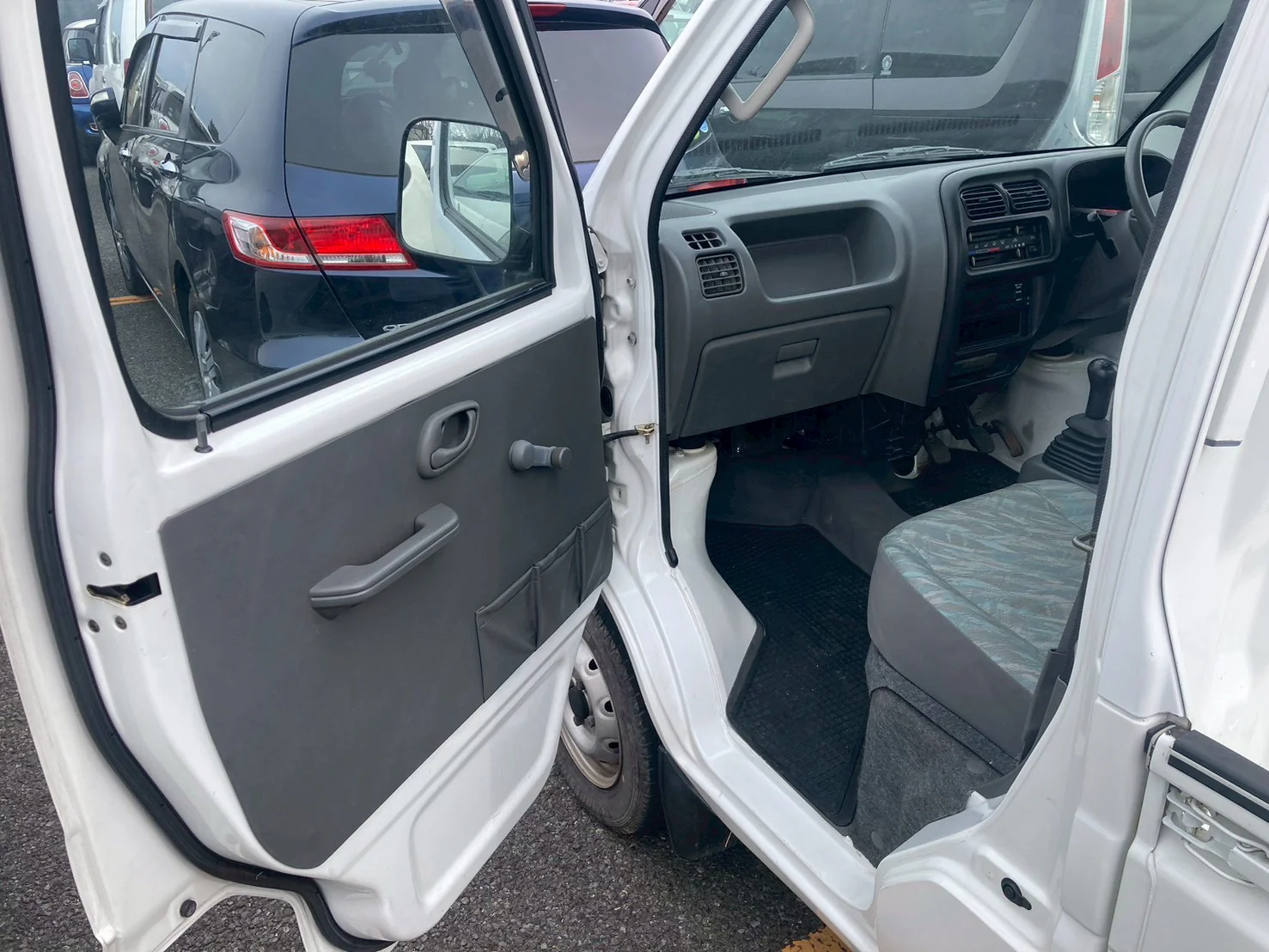 2001 Suzuki Carry 4WD - Image 18