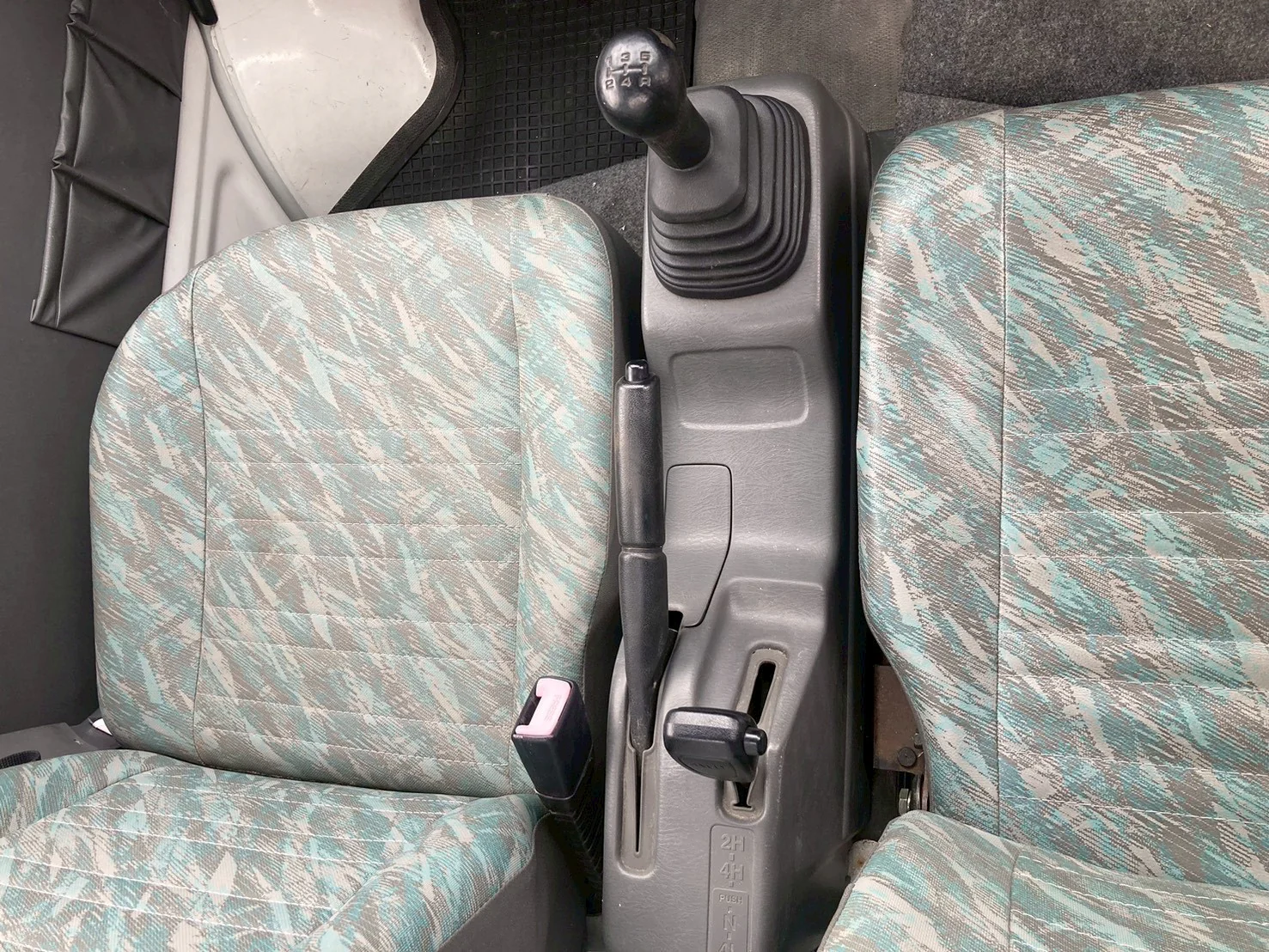 2001 Suzuki Carry 4WD - Image 25