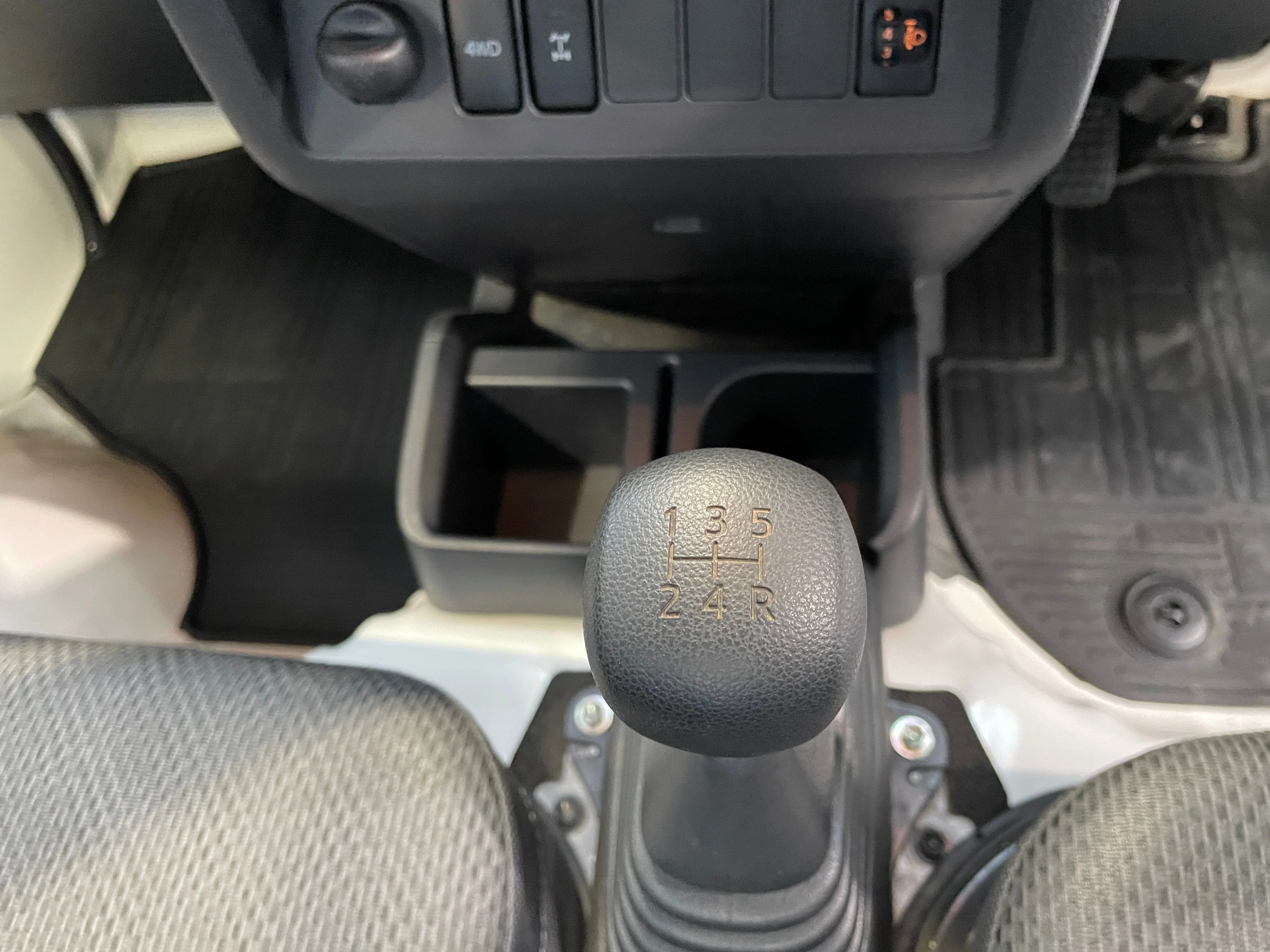 2016 Daihatsu Hijet Dump 4WD - Image 20